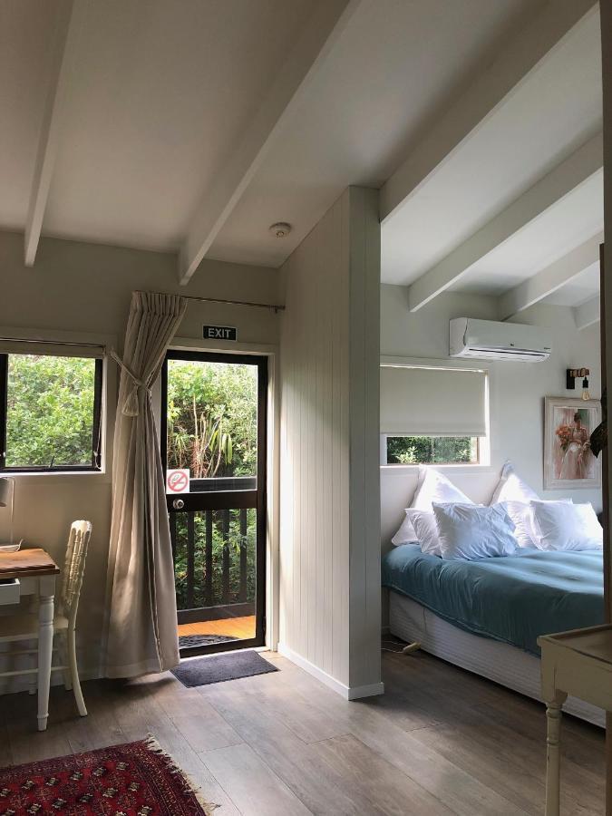 Le Chalet Waiheke Apartments Ostend Exterior foto