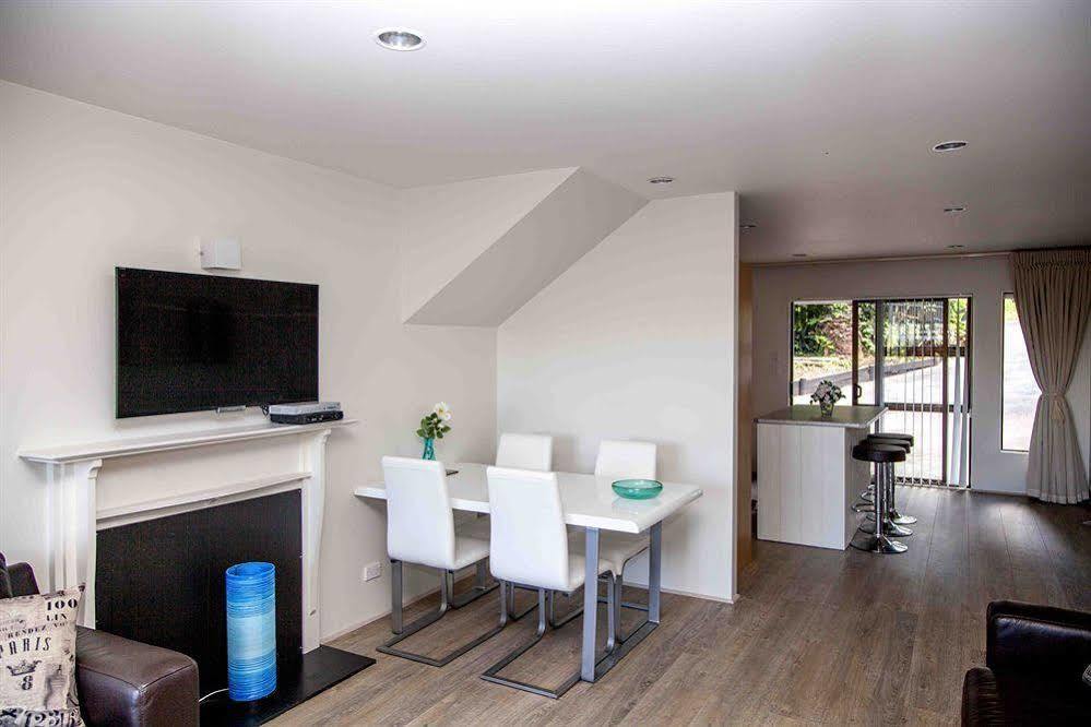 Le Chalet Waiheke Apartments Ostend Exterior foto